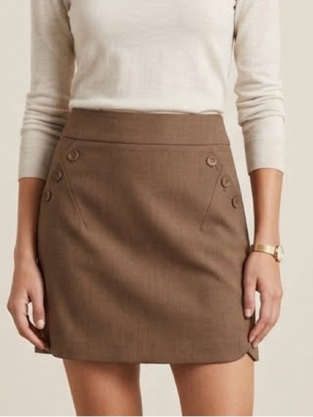 ⭐️ 5 for 20$! ⭐️ Le Chateau Structured Brown Skirt with Decorative Buttons